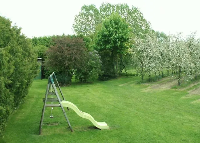La Maison Des Pommiers -calme -jardin -jeux Дом отдыха Orgeres (Orne)