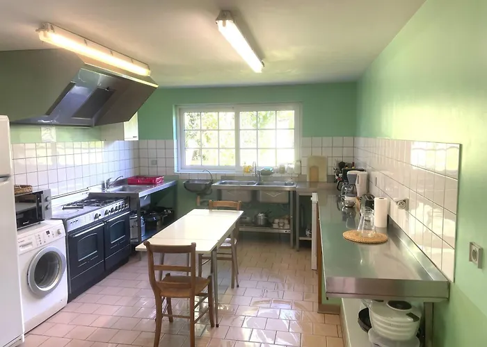 Дом отдыха La Maison Des Pommiers -calme -jardin -jeux Orgeres (Orne)